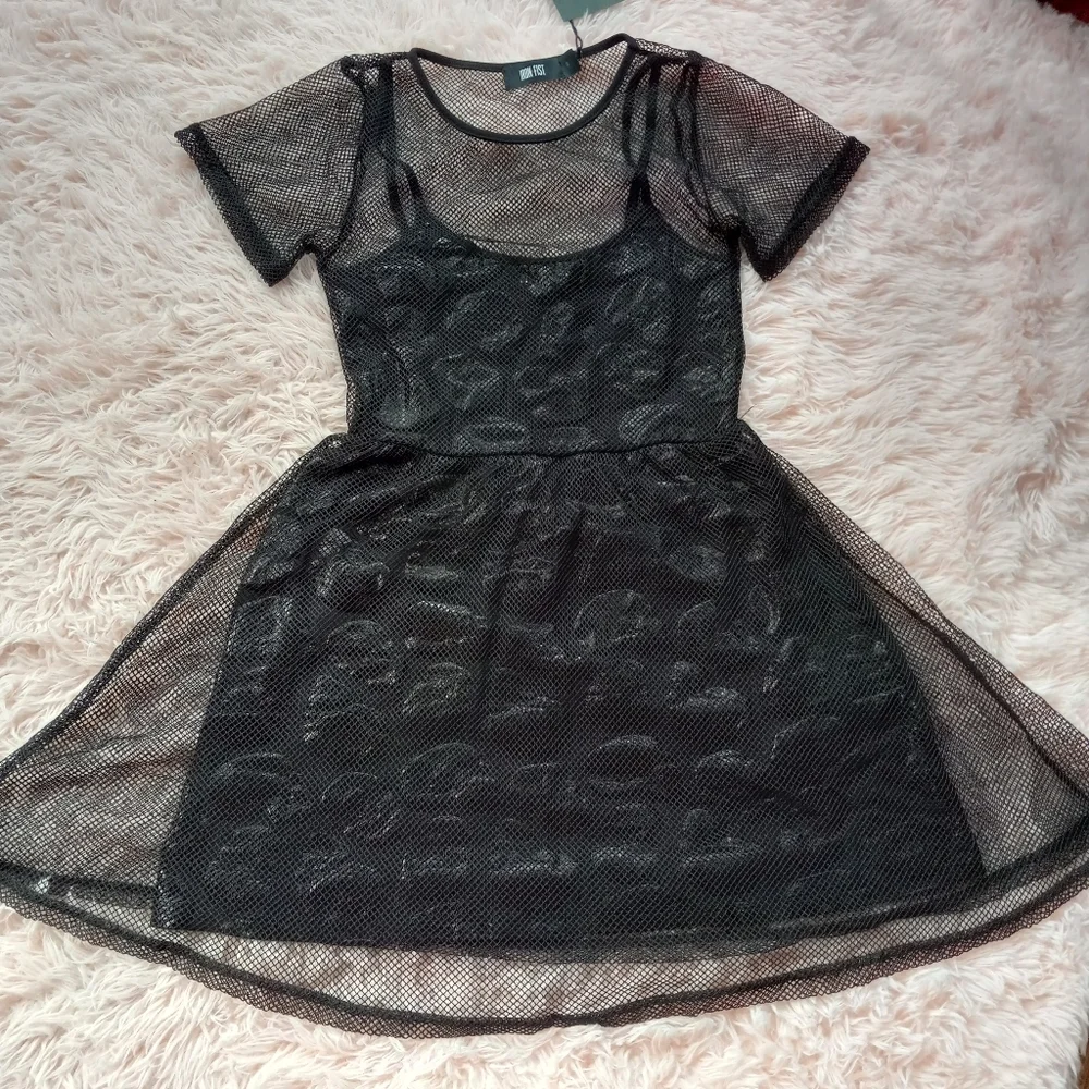 😵Fishnet overlay iron fist babydoll style "Skullz Club Mini Dress" ☠ Gothic nwt - Picture 2 of 16